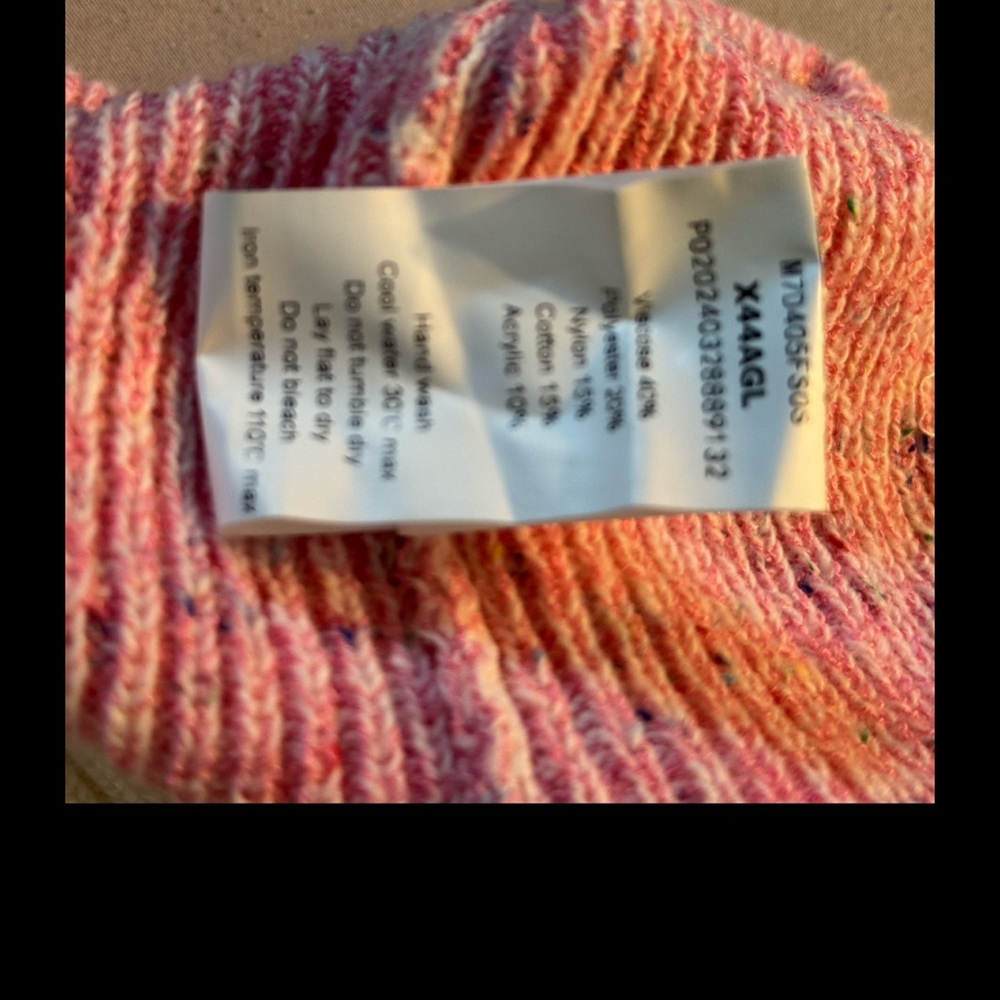 Women's Sweater - Picture 2 of 16